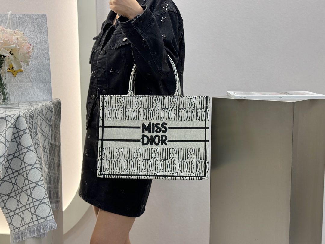 03a89ac0529a91454da83ff0405c2369_1722577003_9743.jpg 03a89ac0529a91454da83ff0405c2369_1722577003_9743.jpg