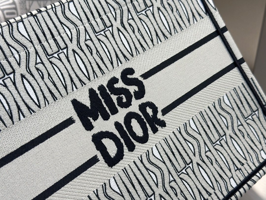 03a89ac0529a91454da83ff0405c2369_1722577029_9321.jpg 03a89ac0529a91454da83ff0405c2369_1722577029_9321.jpg