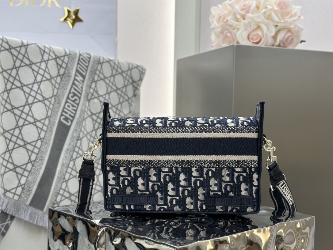 2001a8128632bf22df27c65d4dca71ec_1725376963_893.jpg 2001a8128632bf22df27c65d4dca71ec_1725376963_893.jpg