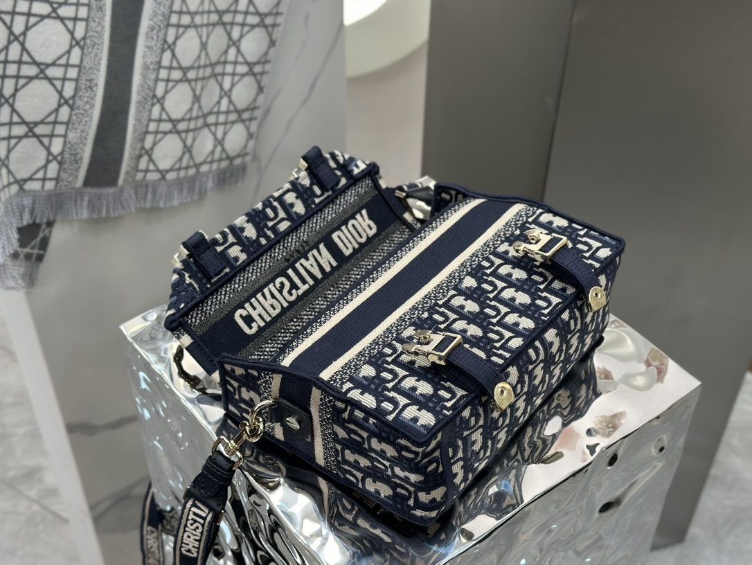 2001a8128632bf22df27c65d4dca71ec_1725376964_89.jpg 2001a8128632bf22df27c65d4dca71ec_1725376964_89.jpg