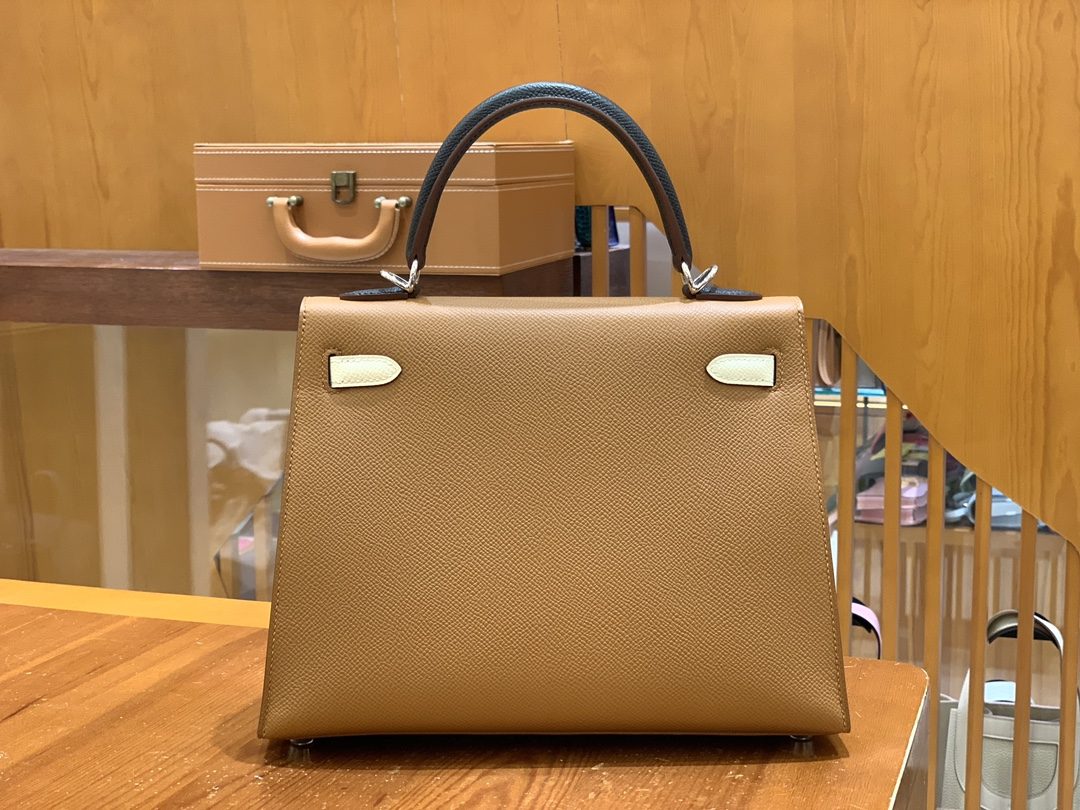 f7ca53be3cb95a54711d9d1e9c6687de_1735197948_7089.jpg f7ca53be3cb95a54711d9d1e9c6687de_1735197948_7089.jpg