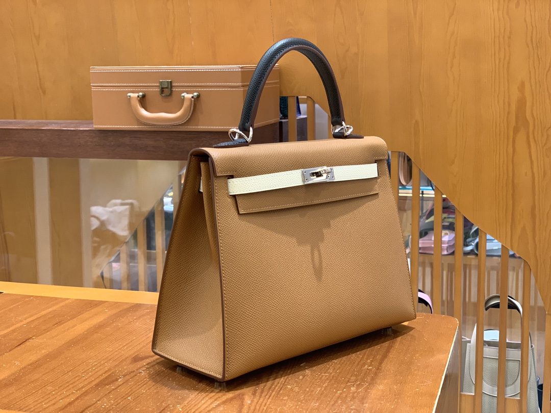 f7ca53be3cb95a54711d9d1e9c6687de_1735197951_4817.jpg f7ca53be3cb95a54711d9d1e9c6687de_1735197951_4817.jpg