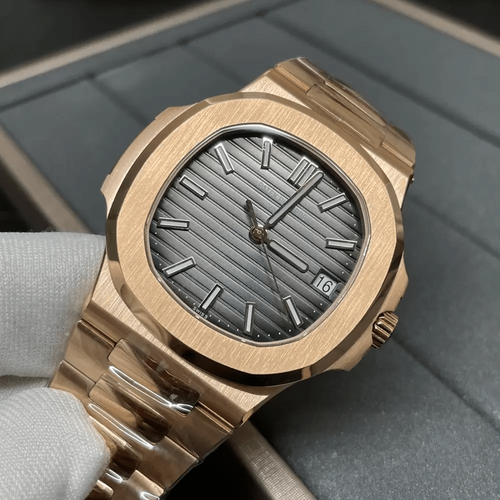 파텍필립 노틸러스 블랙 텍스처 다이얼 RG 금통 40mm 5711