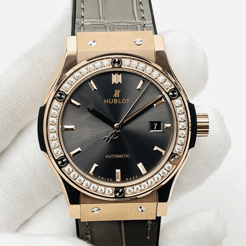 위블로 클래식 퓨전 그레이 다이얼 다이아베젤 로즈골드 금통 가죽 스트랩 38mm/42mm 542.OX.7081.LR