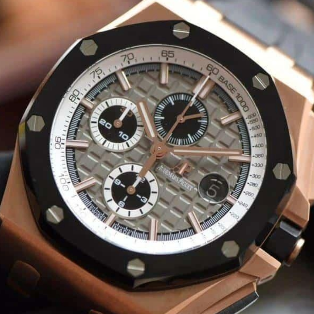 오데마피게 로얄오크 오프쇼어 그레이 다이얼 로즈골드 블랙 러버스트랩 44mm 26416RO