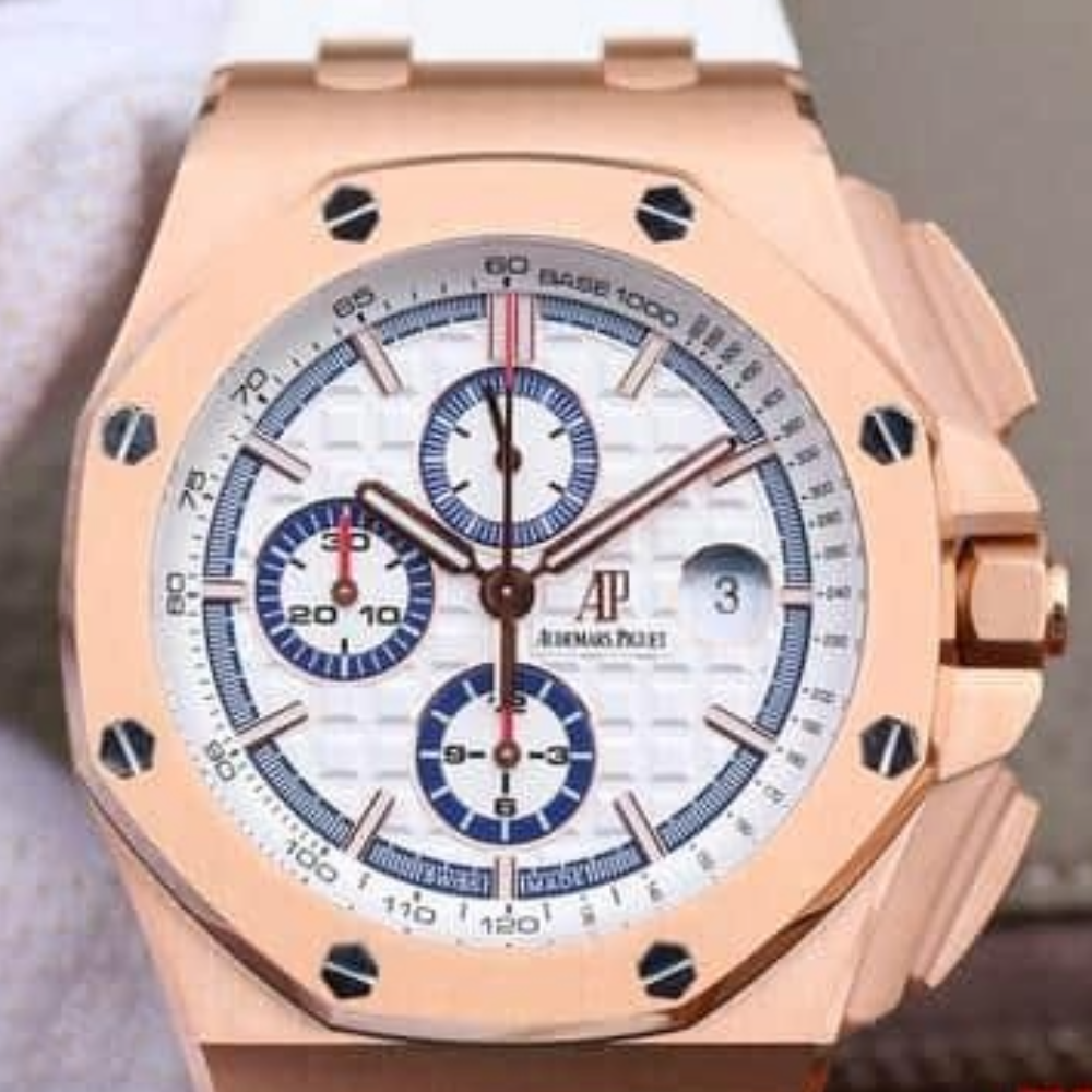 오데마피게 로얄오크 오프쇼어 화이트 다이얼 로즈골드 화이트 러버 스트랩 44mm 26408OR