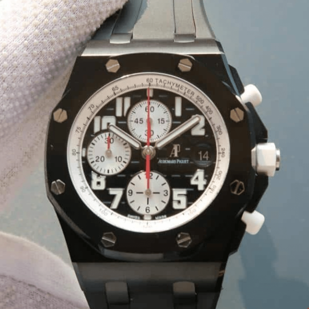 오데마피게 로얄오크 오프쇼어 마커스 런던 블랙 러버 스트랩 42mm 26470ST