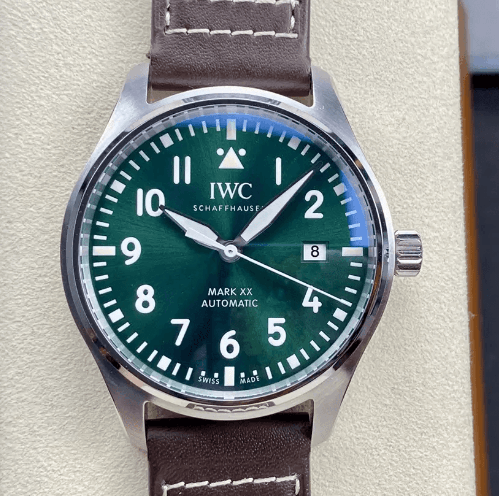IWC 파일럿 워치 오토매틱 마크20 브라운 가죽 스트랩 40mm IW328205