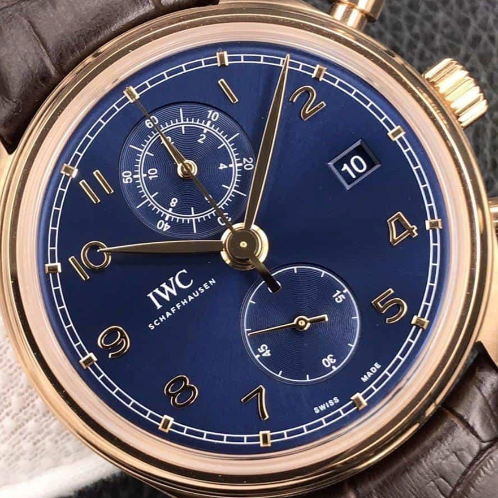 IWC 포르투기저 크로노그래프 클래식 로즈골드 블루다이얼 레더 스트랩 42mm IW390301