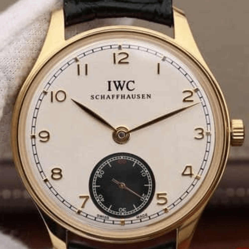 IWC 포르투기저 존스 소드 골드 화이트/블랙 다이얼 레더 스트랩 44mm IW545408