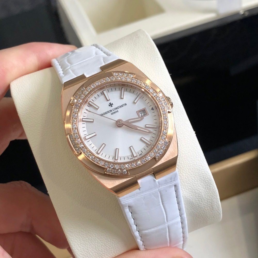 바쉐론 콘스탄틴 오버시즈 레이디 로즈골드 다이아베젤 화이트 다이얼 레더 스트랩 33mm 1205V/100A-B592