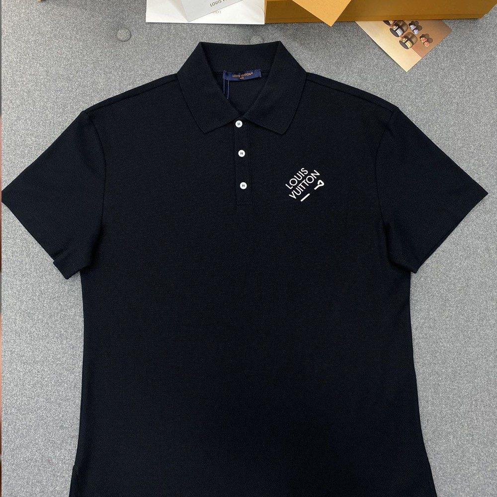 루이비통 24SS 자수 로고 폴로 반팔 셔츠
