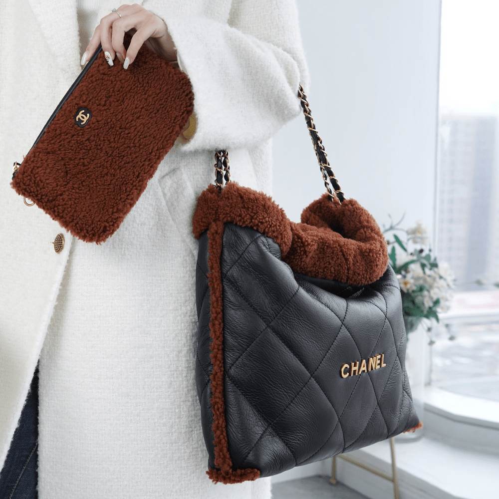 팬더샵 샤넬 22백 한정판 테디 브라운 블랙