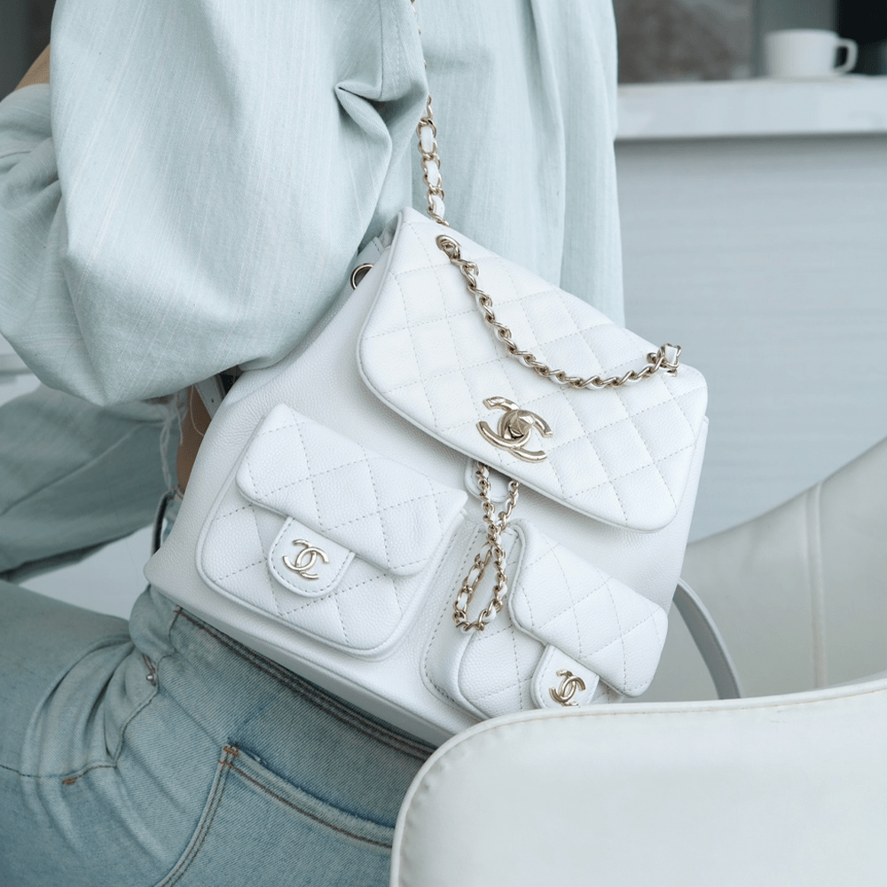 팬더샵 샤넬 23A 듀마 더블 포켓 백 라지 화이트