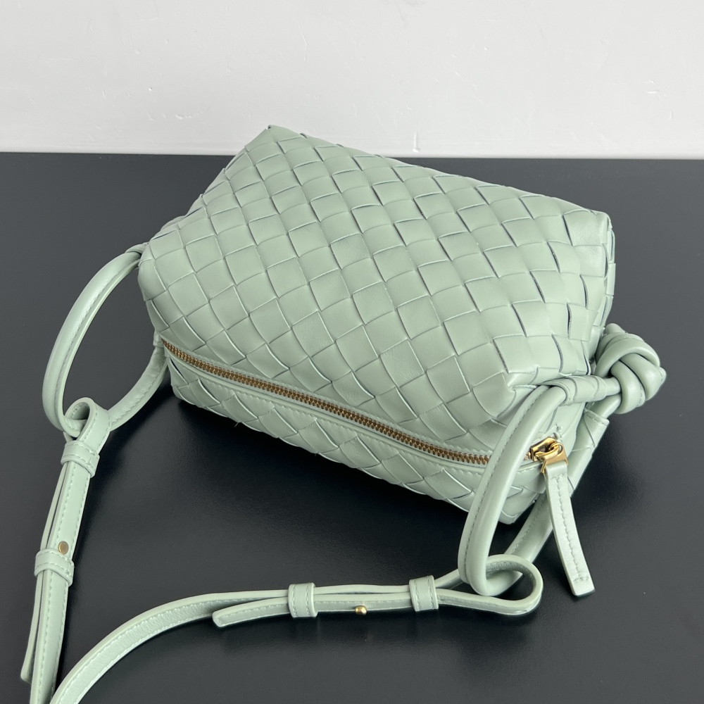 보테가베네타 루프백 그린 스몰