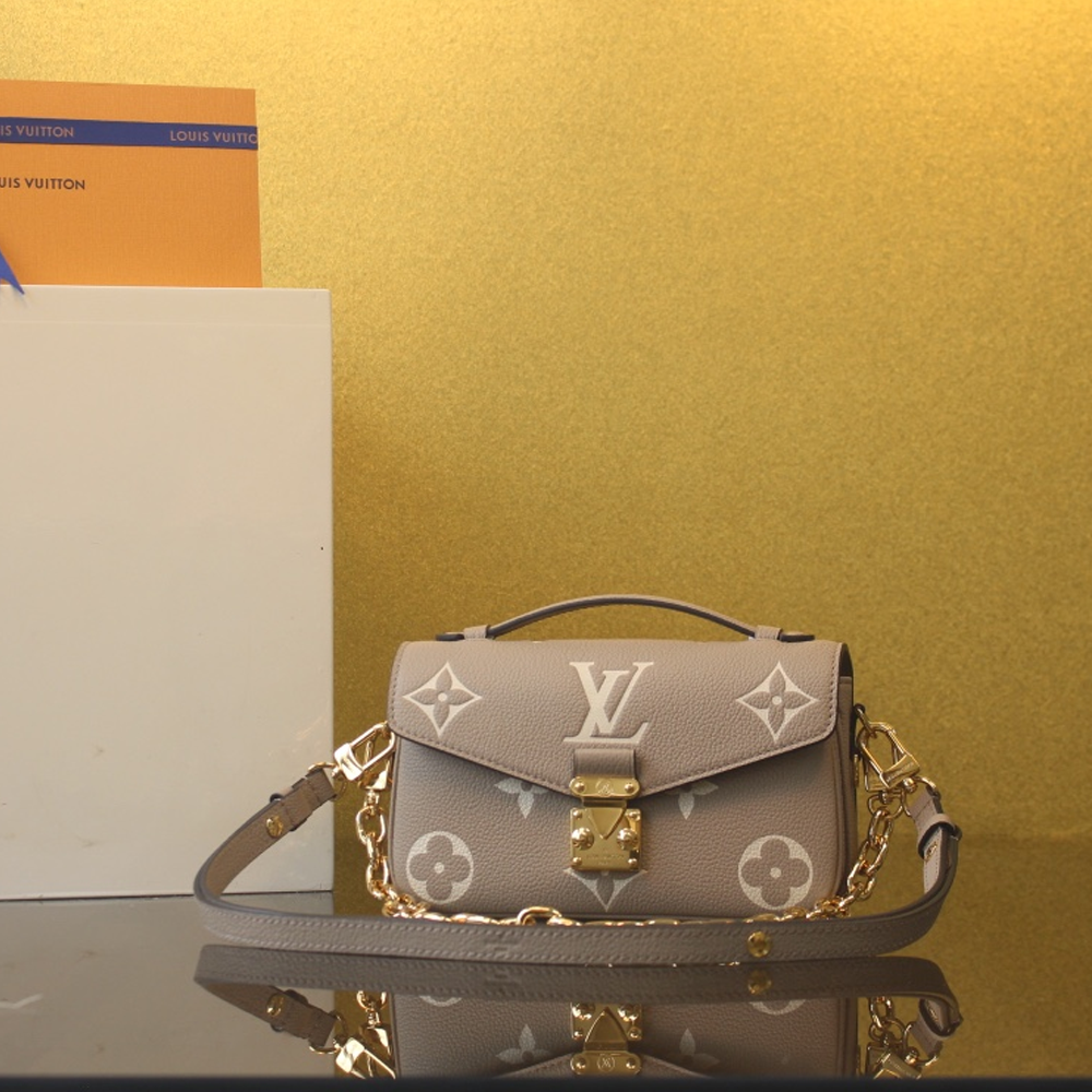 루이비통 포쉐트 메티스 이스트 웨스트 M23081