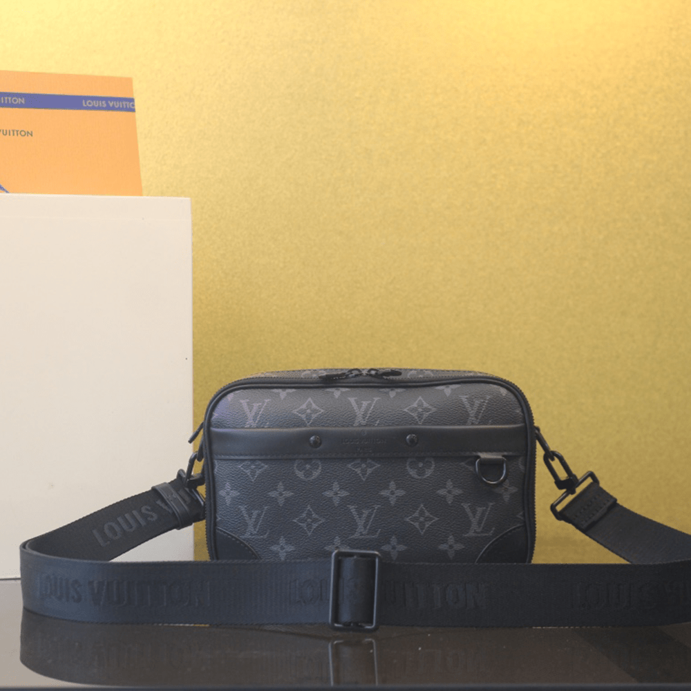 루이비통 알파 메신저 모노그램 이클립스 M46955