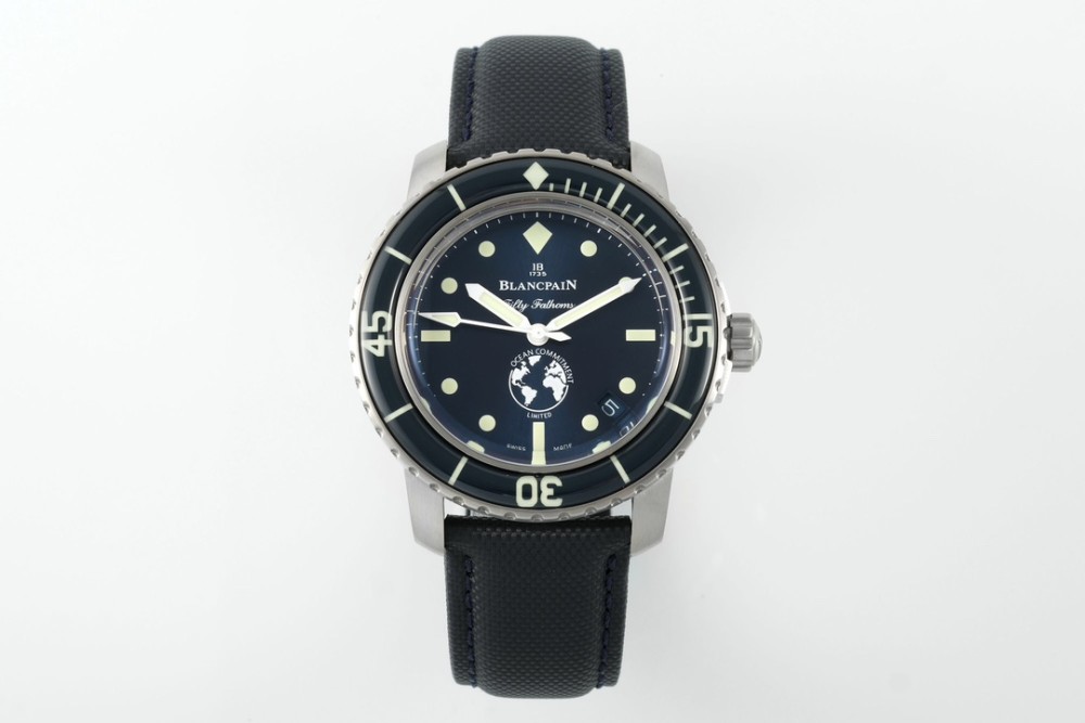 블랑팡 피프티 패덤즈 리미티드 에디션 캔버스 스트랩 40mm 5008-11B40-NAOA