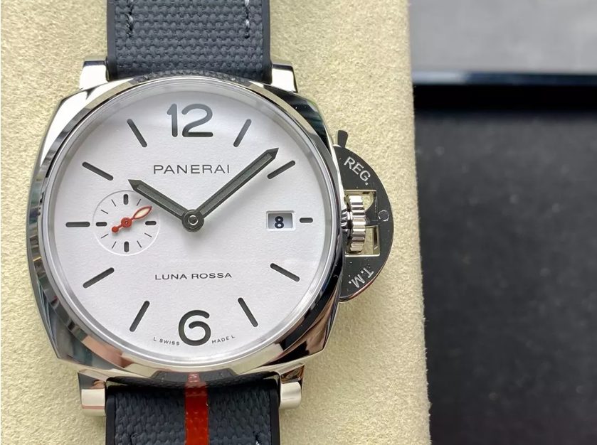 파네라이 루미노르 듀 화이트 다이얼 42mm PAM1381