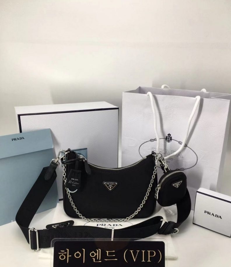 프라다 리에디션 나일론 테수토 호보백