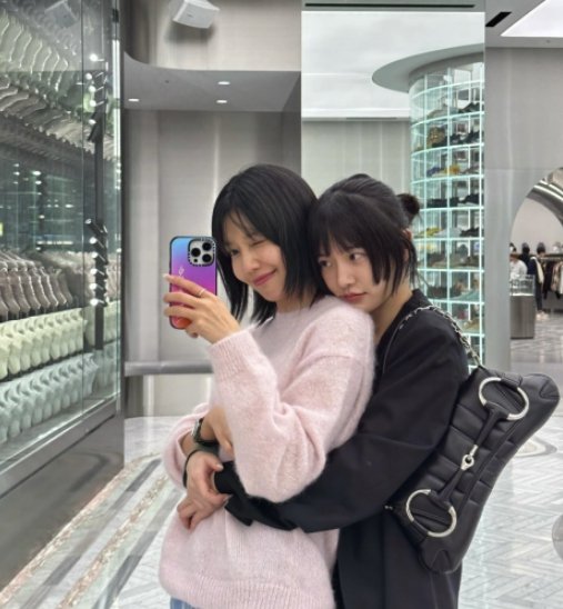 [박규영 PICK] 구찌 홀스빗 체인 미디엄 숄더백 블랙