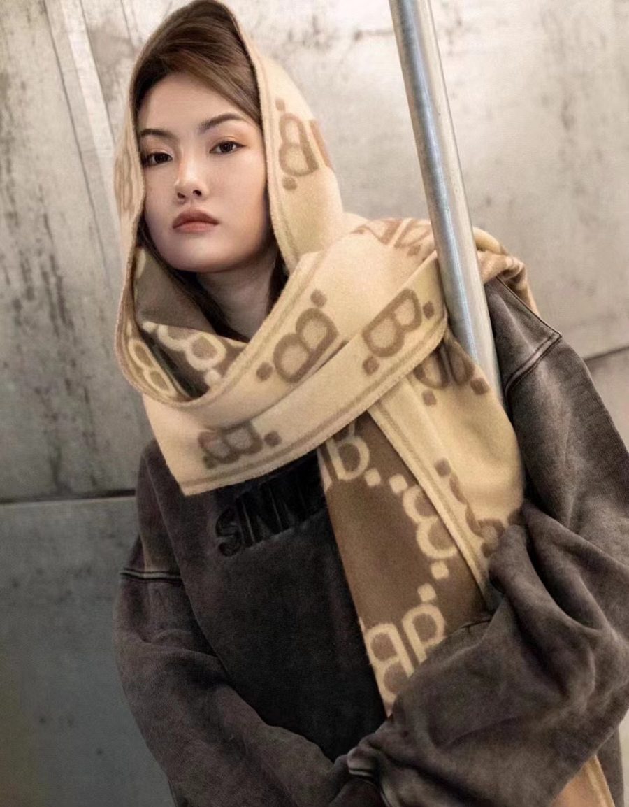 발렌시아가 x 구찌 머플러