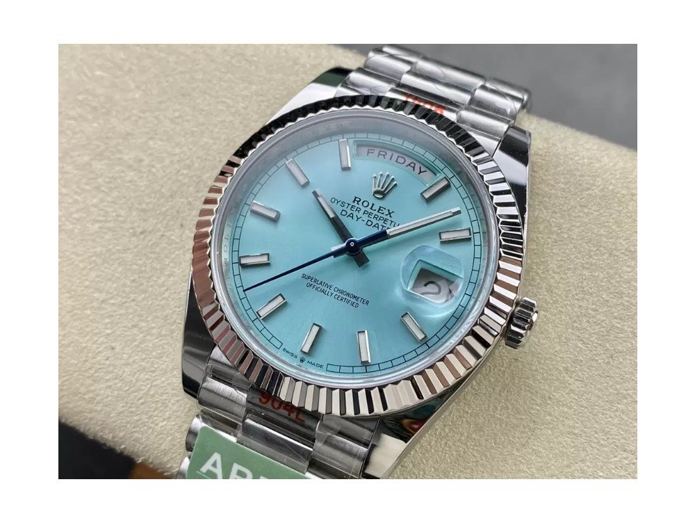 롤렉스 데이데이트 아이스블루 바인덱스 다이얼 화이트골드 40mm m228236