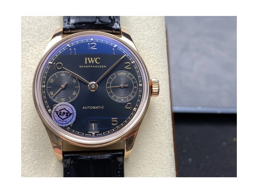 IWC 포르투기저 세븐데이즈 로즈골드 블랙 다이얼 레더 스트랩 42mm IW501707