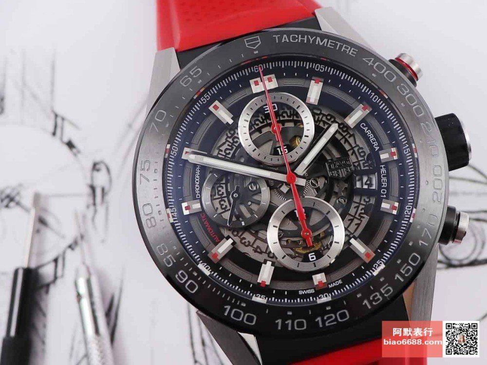 태그호이어 까레라 01 크로노그래프 세라믹 베젤 러버 스트랩 45mm CAR2A1Z.FT6050
