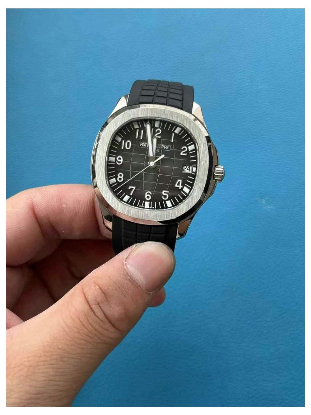 베이스 파텍필립 아쿠아넛 블랙 다이얼 커스텀 5167