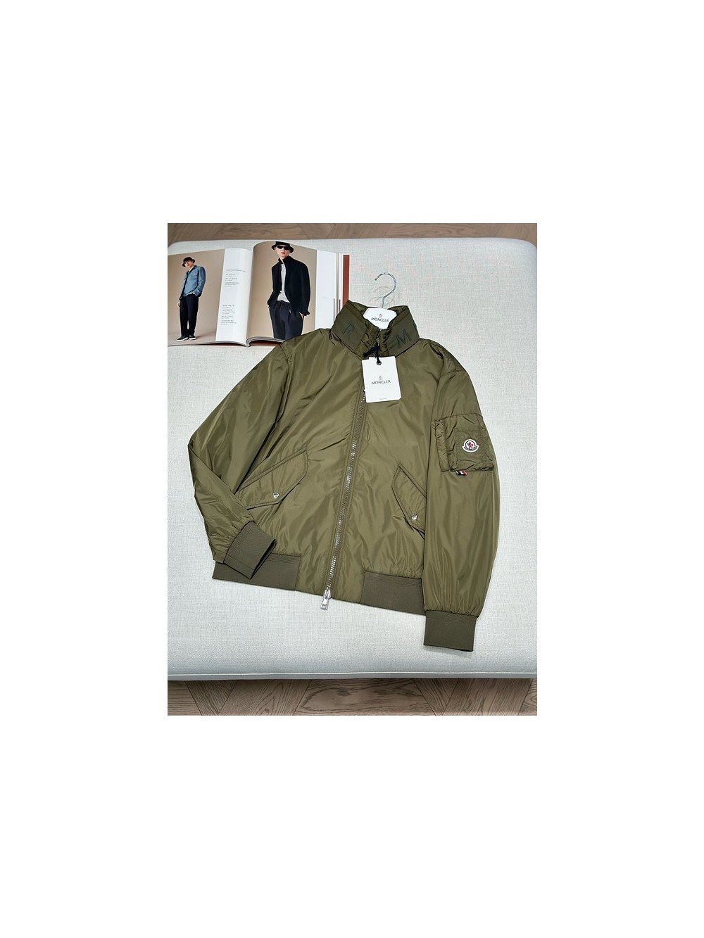 몽클레어 커버드 집업 자켓