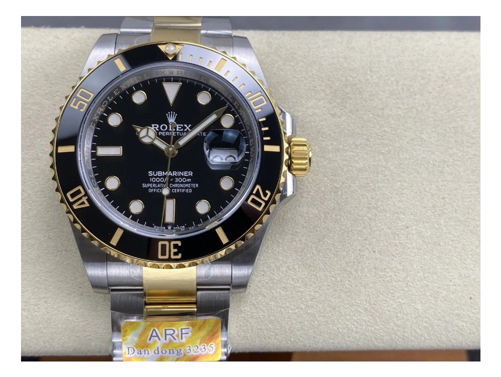 롤렉스 신형 서브마리너 데이트 검판 YG 콤비 41mm 최신 V2버전 126613LN