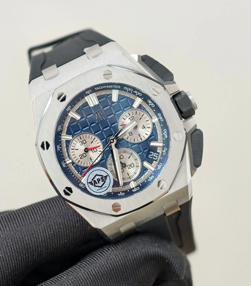 오데마피게 로얄오크 오프쇼어 크로노그래프 블루 다이얼 SS 블랙 러버 밴드 43mm 26420