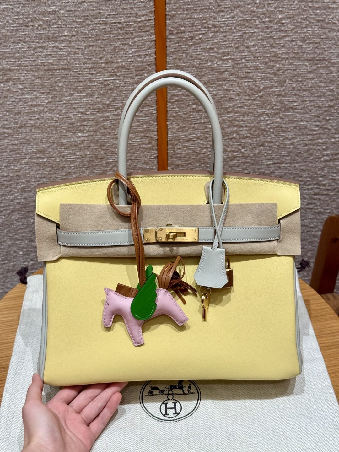 올수공 에르메스 버킨 30 1Z/Jaune Poussin/80/Girs Perle 스위프트 가죽 골드 하드웨어